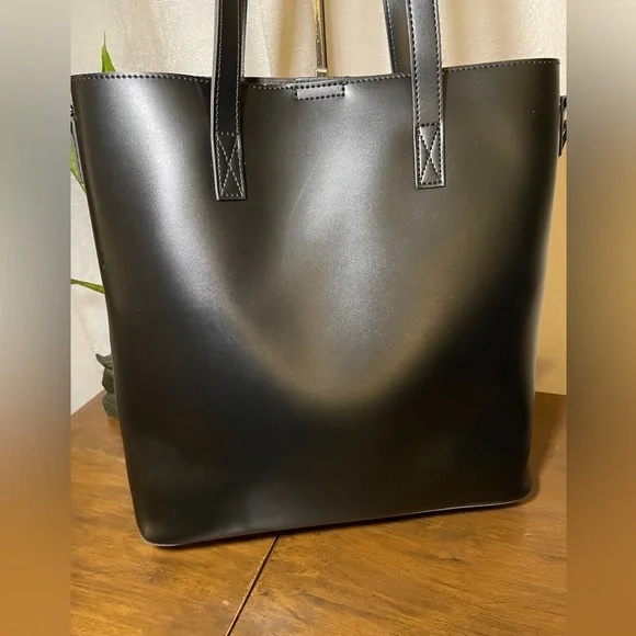 Vegan leather, extra large tote bag